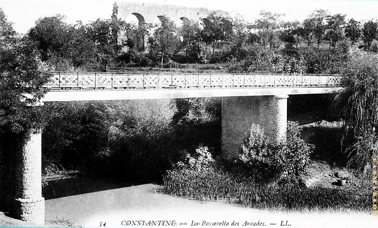 Constantine - Passerelle des Arcades.jpg